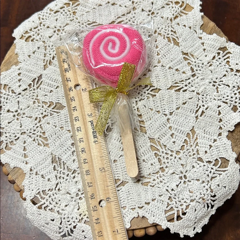 Sassy + Chic Pink Lollipop Towel NWT Sealed